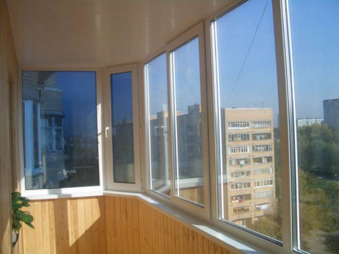 Распашные балконные рамы